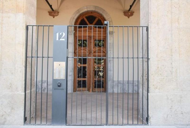 Port Plaza Apartments