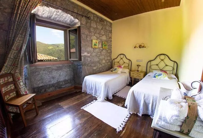 هتل Agroturismo La Casona De Belmonte