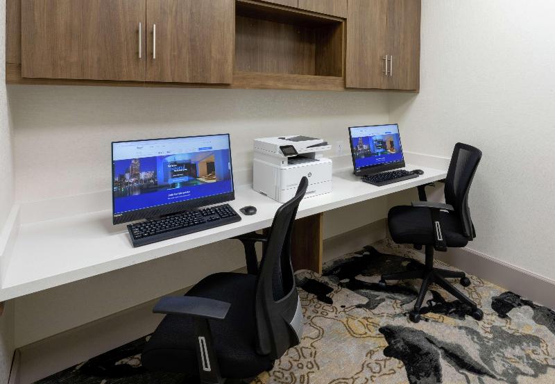 فندق Hilton Garden Inn St. Cloud