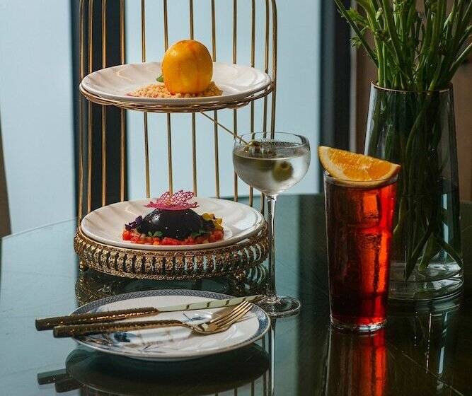 هتل The Oriental Jade