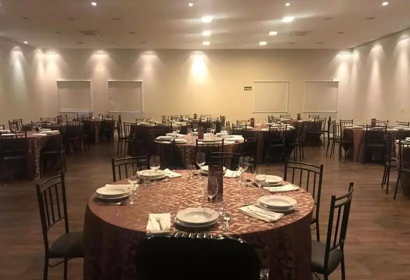 Dona Adelia Hotel E Restaurante