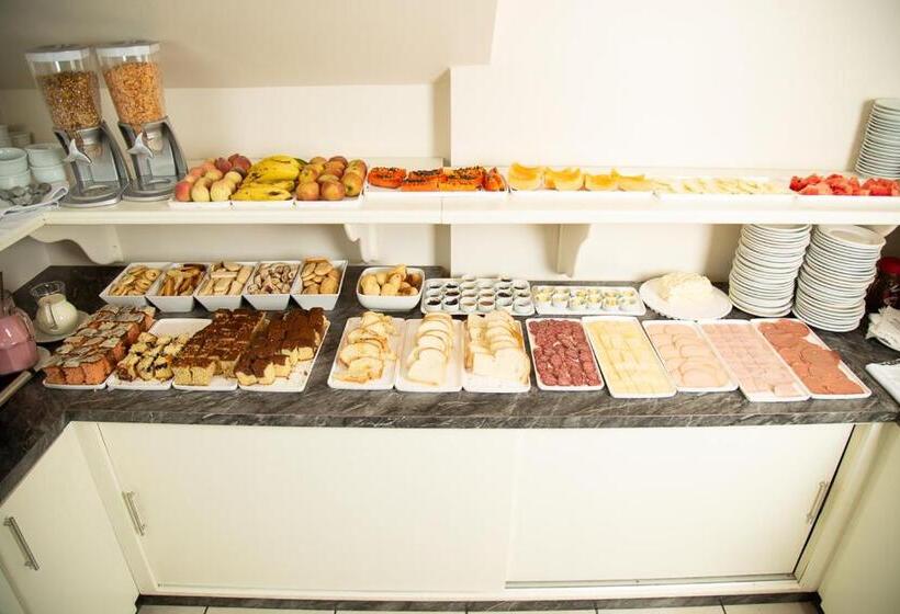 Dona Adelia Hotel E Restaurante