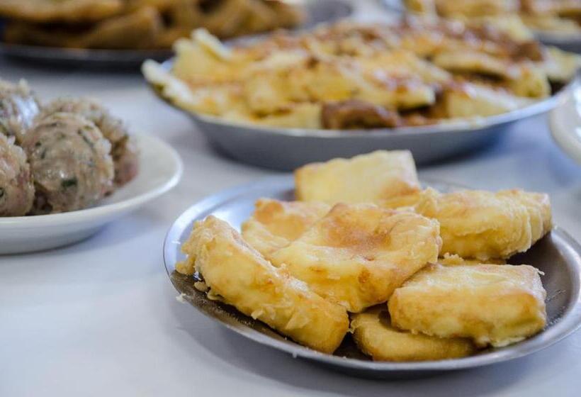 Dona Adelia Hotel E Restaurante