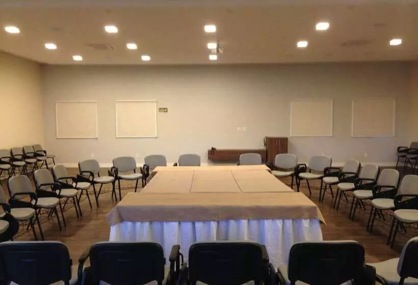 Dona Adelia Hotel E Restaurante