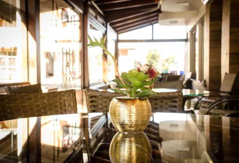 Dona Adelia Hotel E Restaurante