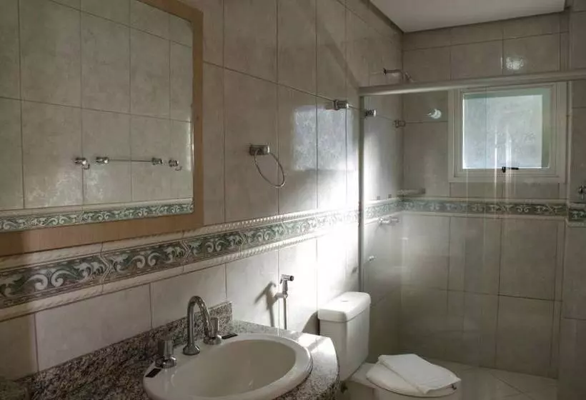 Dona Adelia Hotel E Restaurante