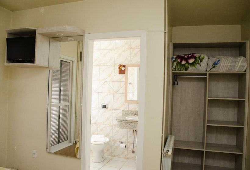 Dona Adelia Hotel E Restaurante