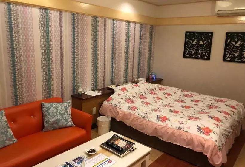 Hotel Oasis