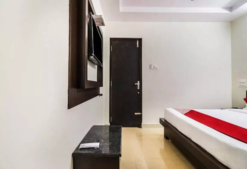 Hotelli Oyo 29000 Srk Inn