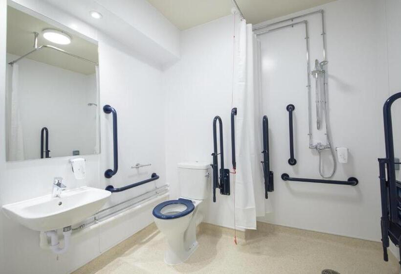 Hotel Smugglers Cove, Clacton On Sea By Marston's Inns