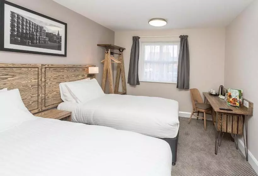 Hotel Smugglers Cove, Clacton On Sea By Marston's Inns