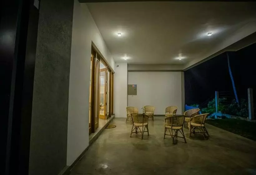 تختخواب و صبحانه Bhagi House