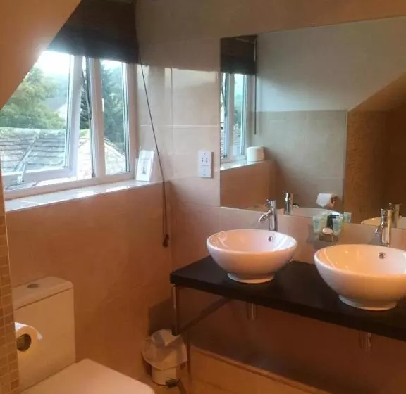 Hotel Ye Olde Nags Head