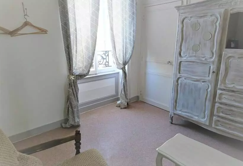 Aamiaismajoitus (B&B) Joyeux Reveil