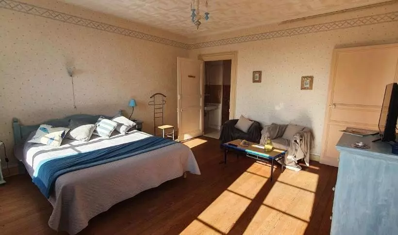 Aamiaismajoitus (B&B) Joyeux Reveil