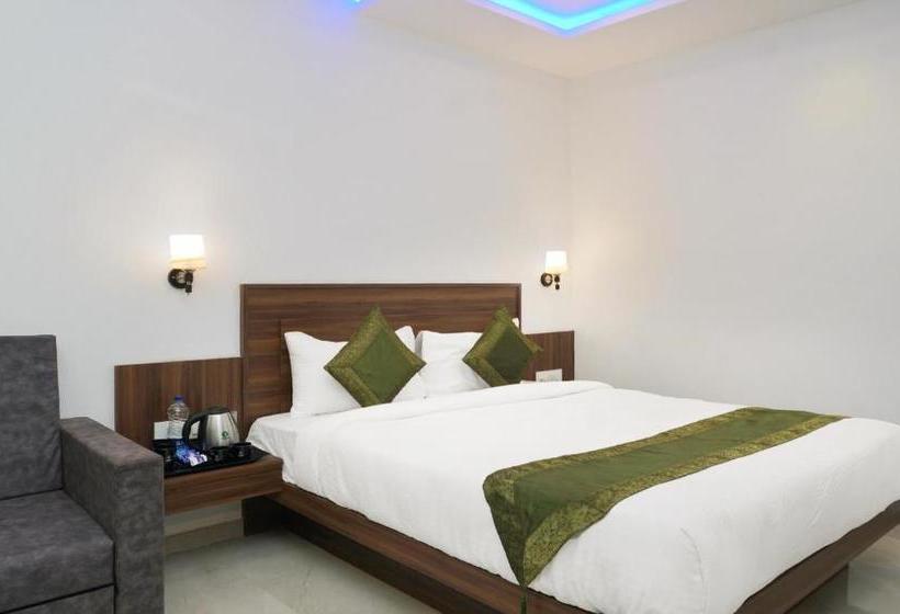 בית מלון כפרי Treebo Trend Prince Palace