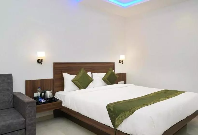 ホテル Treebo Trend Prince Palace