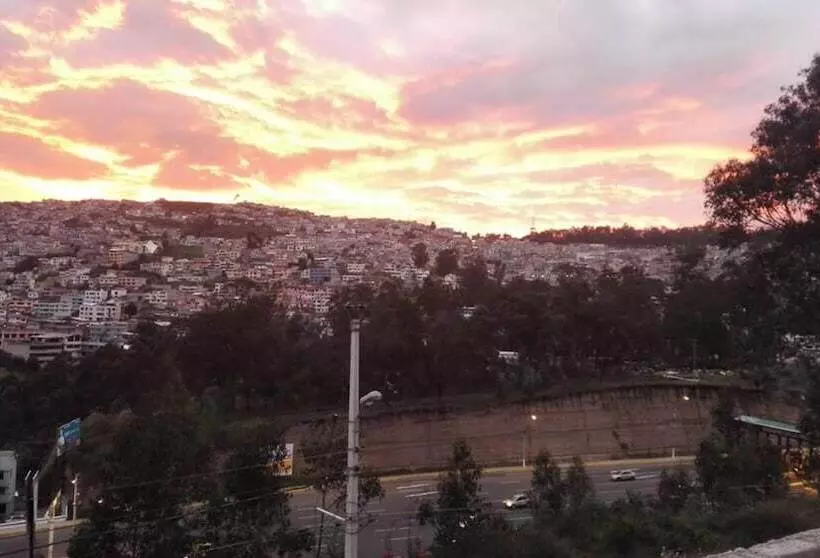 Majatalo Quito Condor Hostal