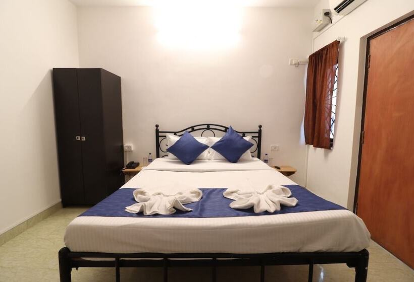 פנסיון Elvins Place By Amm