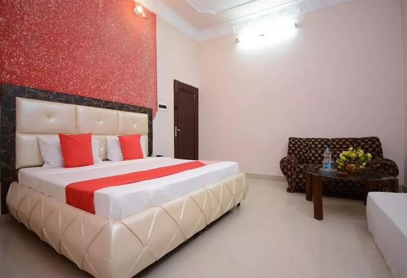 Oyo 30358 Hotel Asia Palace