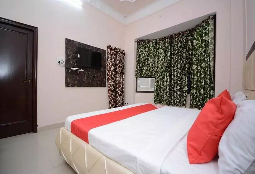 Oyo 30358 Hotel Asia Palace