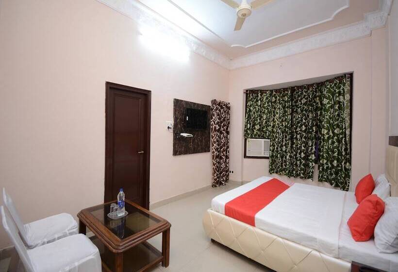 Oyo 30358 Hotel Asia Palace