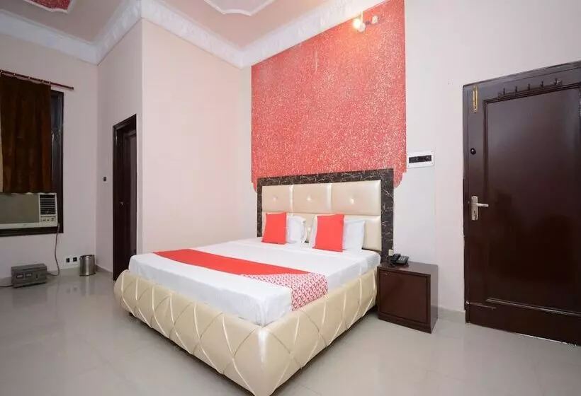 Oyo 30358 Hotel Asia Palace