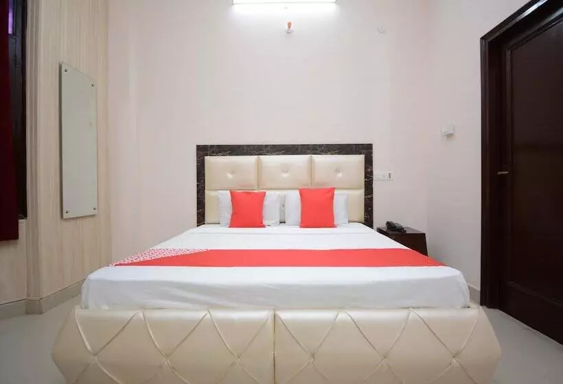 Oyo 30358 Hotel Asia Palace