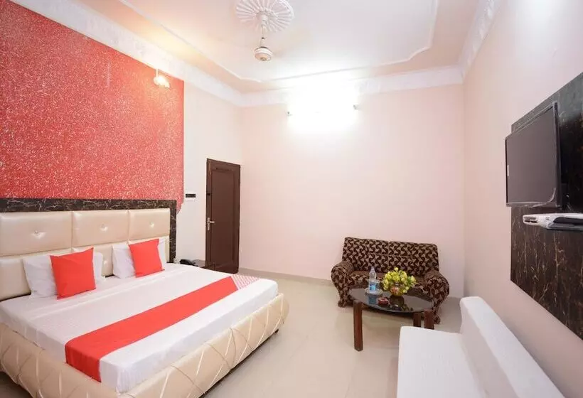 Oyo 30358 Hotel Asia Palace