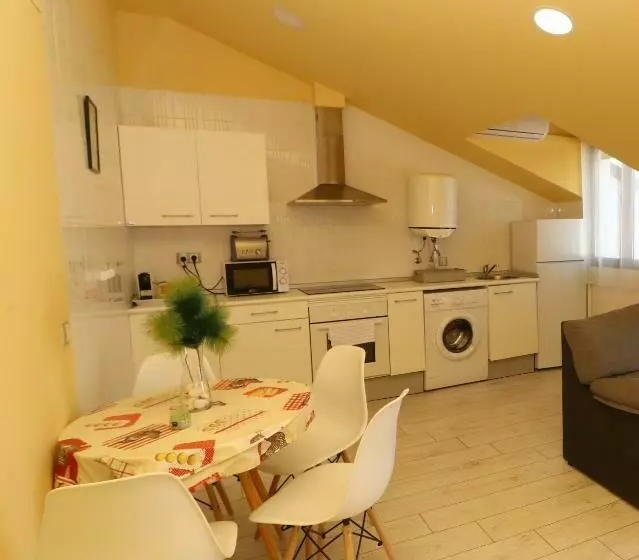 Apartamentos El Retiro De Avellaneda By Retirorural