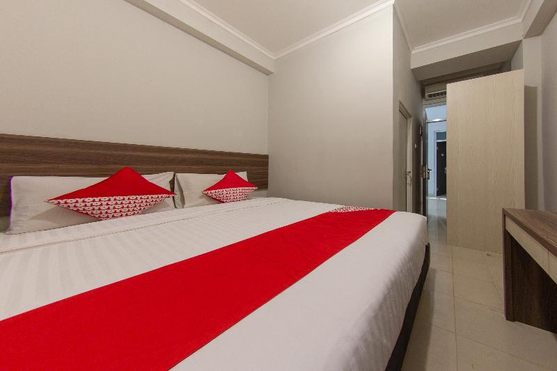 Hotel Oyo 657 Elite Residence 71