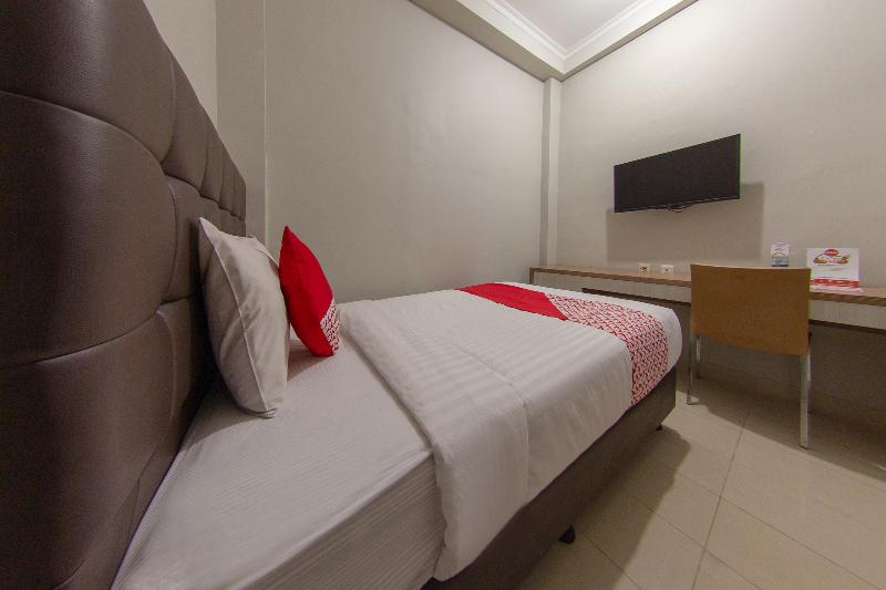 Hotel Oyo 657 Elite Residence 71