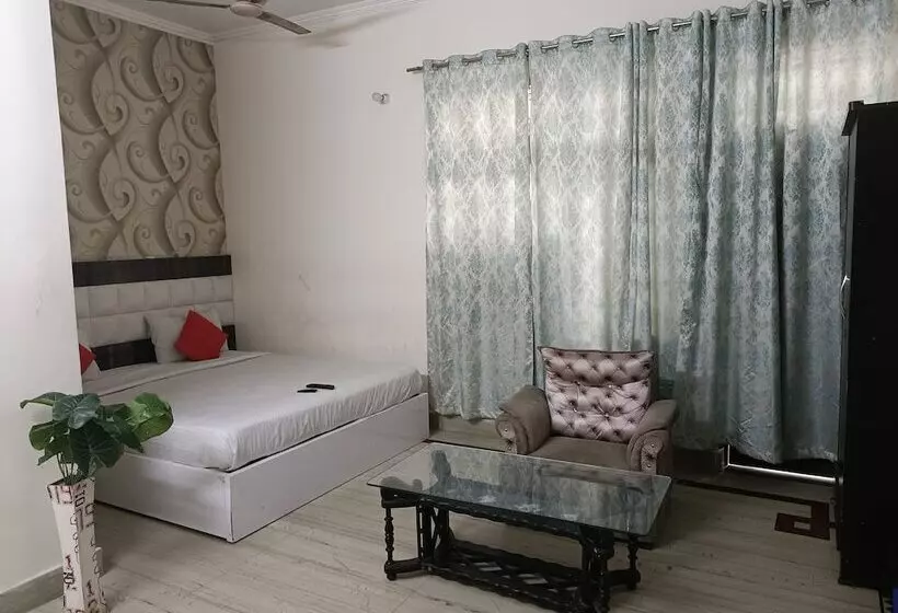 ペンション Winsome Residency