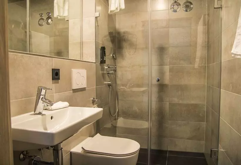 Hayta Hotel Stuttgart Airport Messe