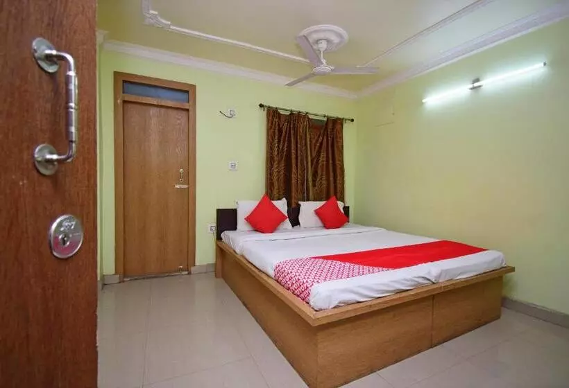 Hotelli Oyo 30891 Kingstar Resort
