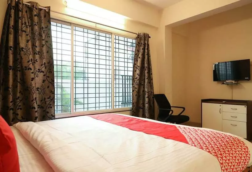 ホテル Oyo 30905 Uk Villa