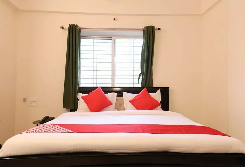 ホテル Oyo 30905 Uk Villa