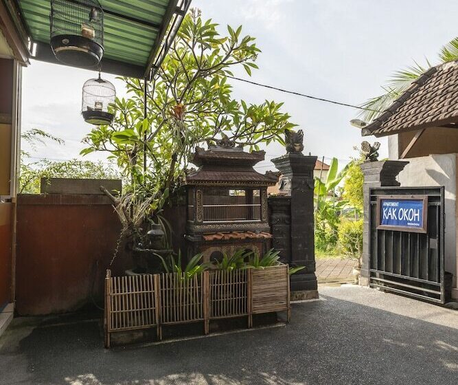 Отель Oyo 636 Apartmen Kak Okoh