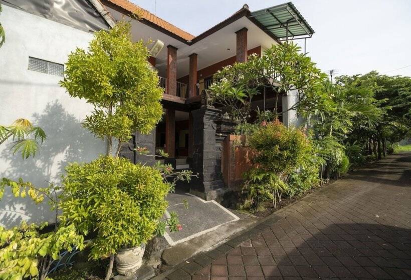 Отель Oyo 636 Apartmen Kak Okoh