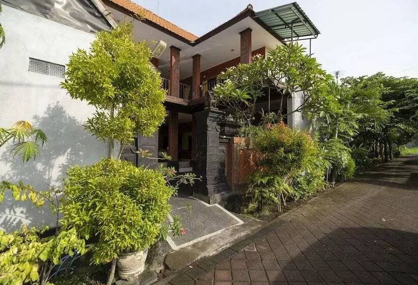 ホテル Oyo 636 Apartmen Kak Okoh