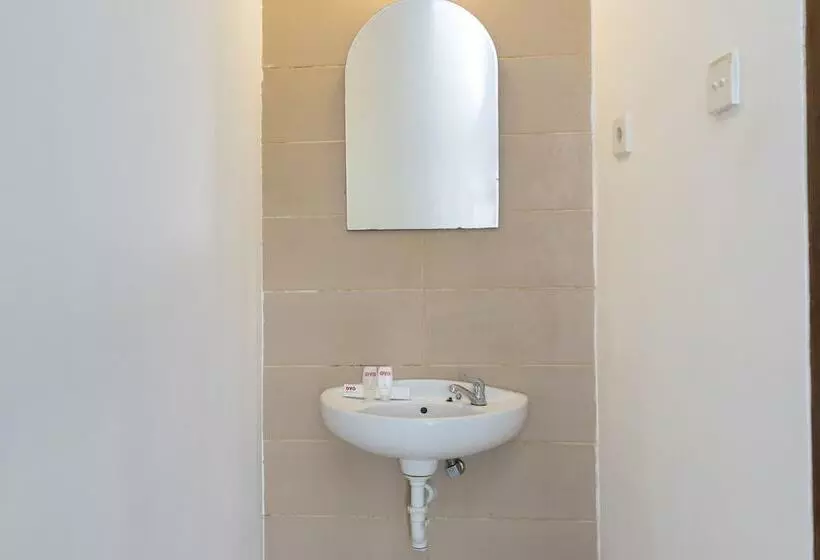 ホテル Oyo 636 Apartmen Kak Okoh