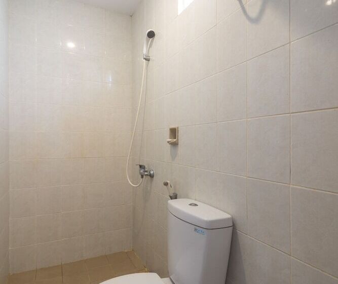 Отель Oyo 636 Apartmen Kak Okoh