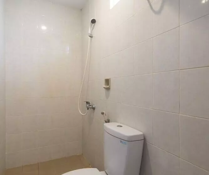 ホテル Oyo 636 Apartmen Kak Okoh
