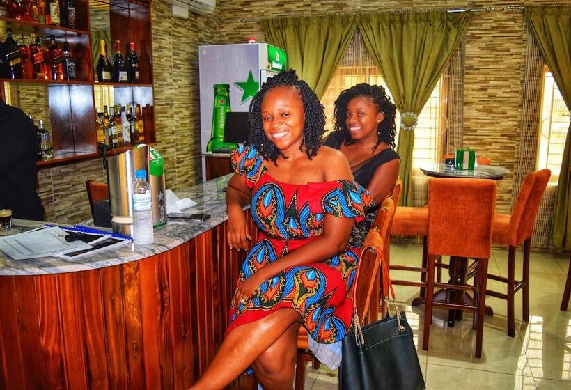 هتل Regent Palace