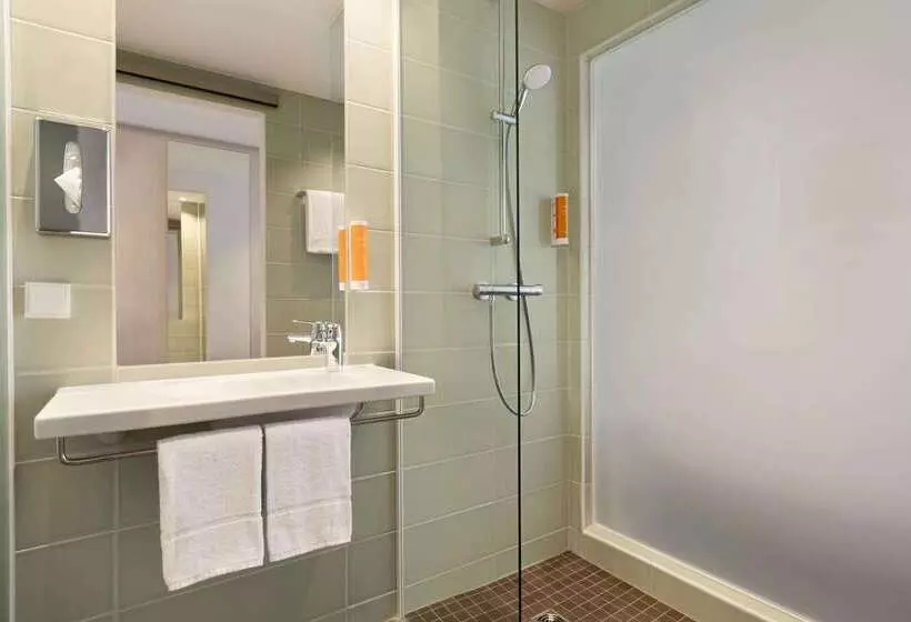 هتل Super 8 By Wyndham Dresden