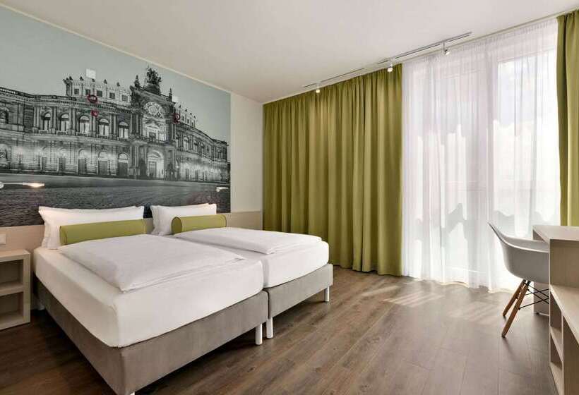 Отель Super 8 By Wyndham Dresden