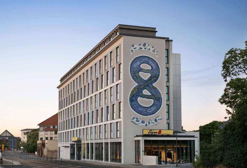 Отель Super 8 By Wyndham Dresden