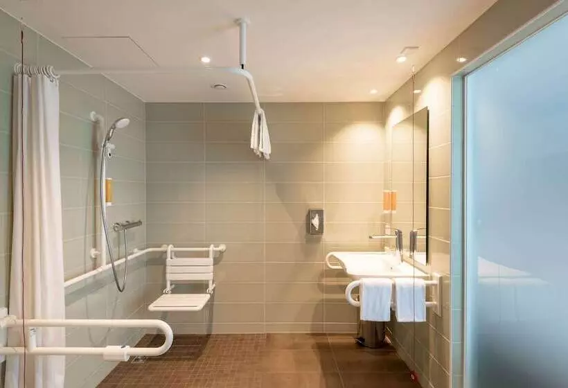 هتل Super 8 By Wyndham Dresden