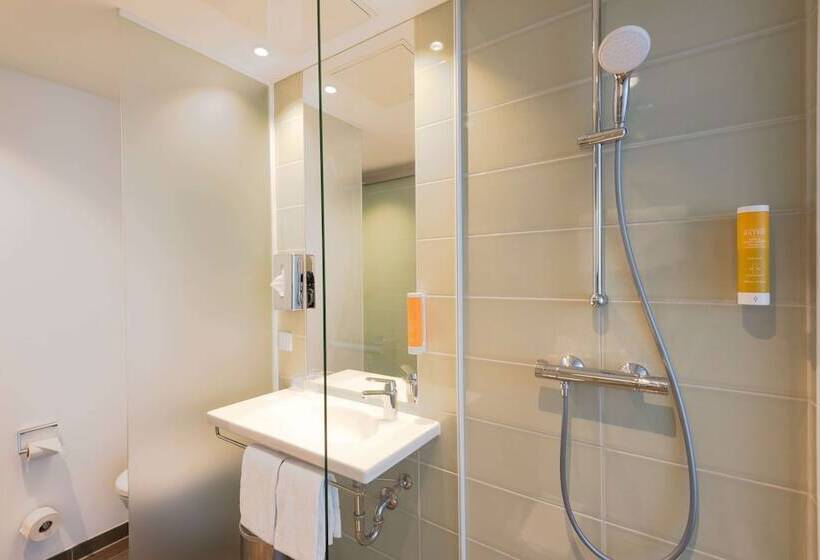 Отель Super 8 By Wyndham Dresden