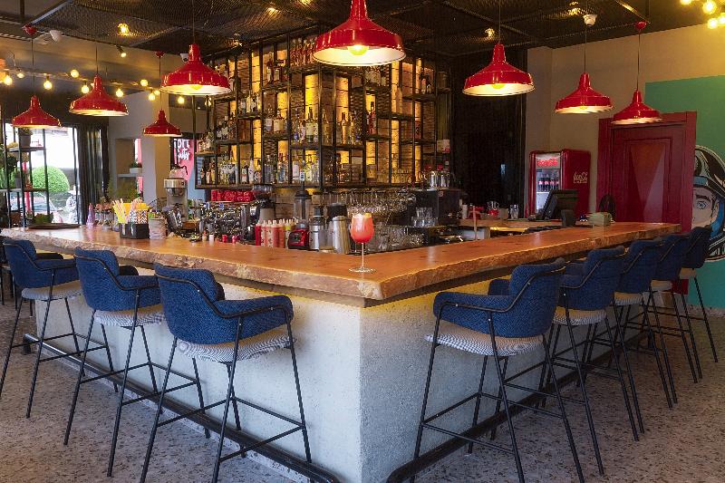 هتل Comfort Suites